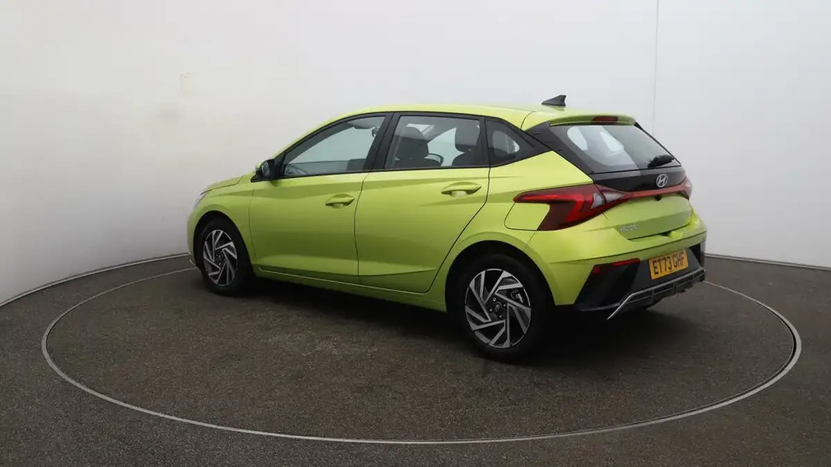 2024-hyundai-i20-10-t-gdi-advance-big-5