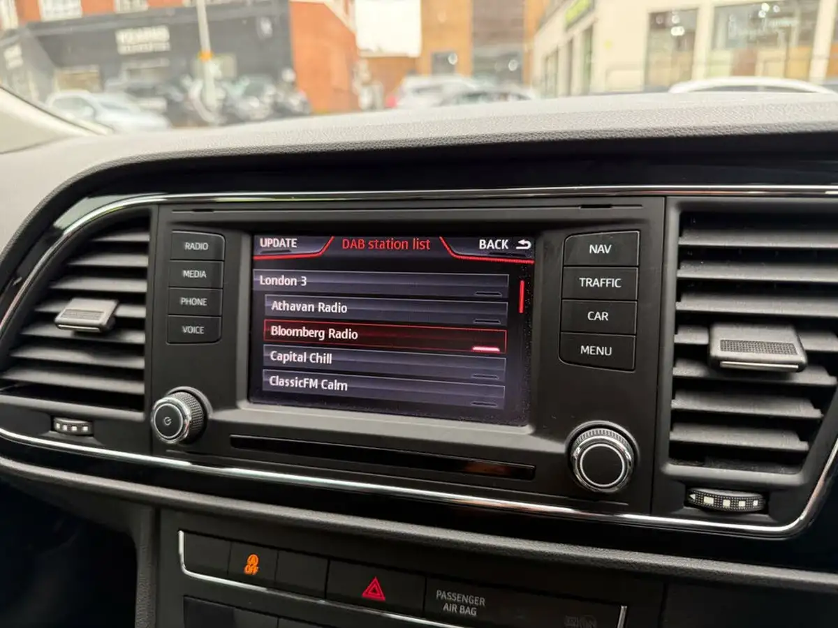 2013-seat-leon-12-se-tech-pack-ss-hatchback-5d-big-20