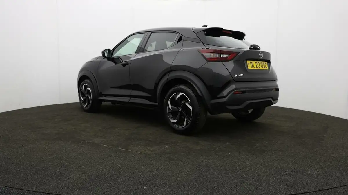 2023-nissan-juke-10-dig-t-n-connecta-big-4