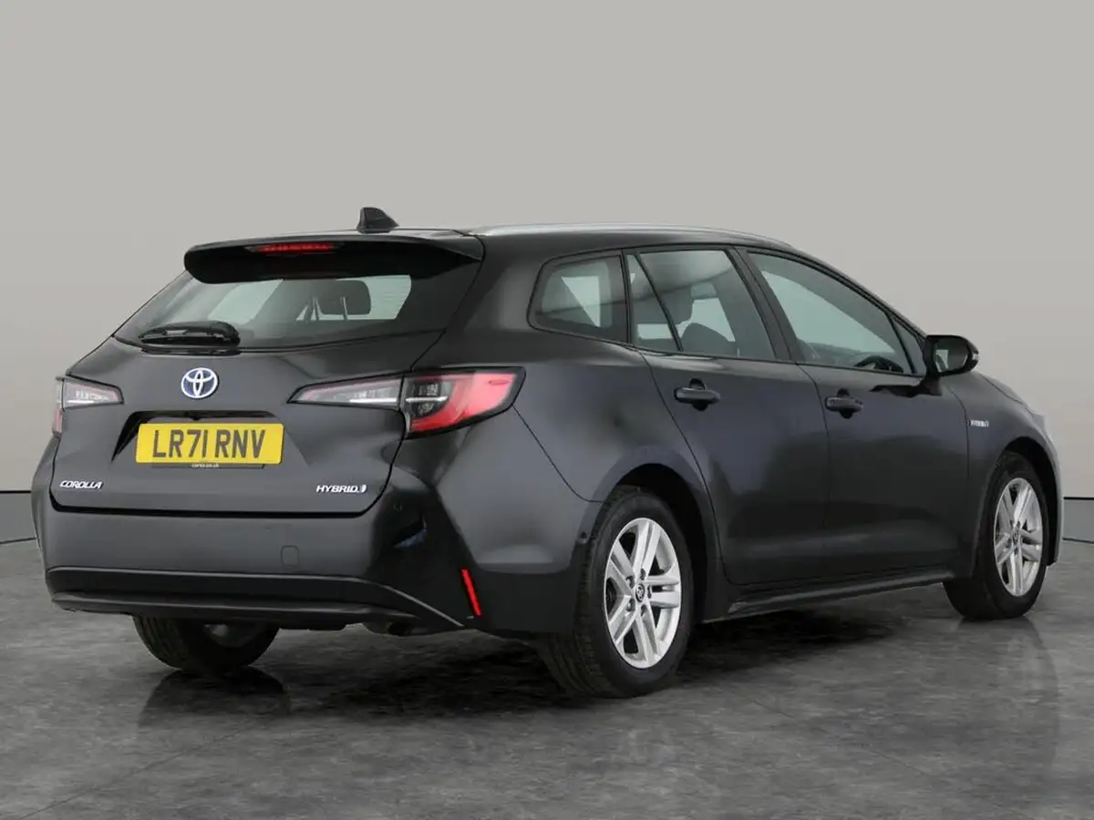 2021-toyota-corolla-18-vvt-i-icon-tech-spare-wheel-touring-sports-5d-big-3