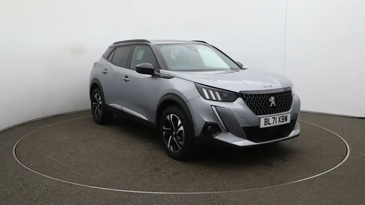 2022-peugeot-2008-suv-12-puretech-gt-big-36