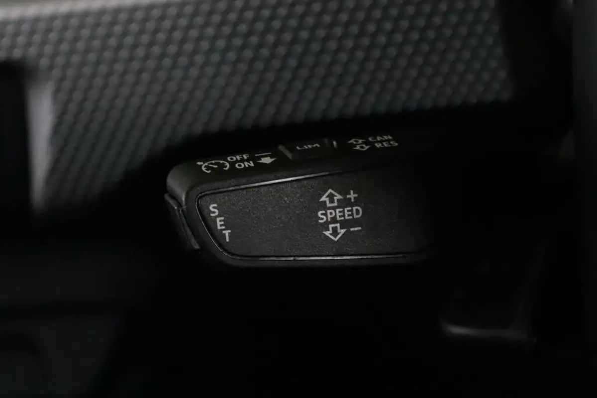 2022-audi-a1-10-30-tfsi-s-line-tronic-big-20