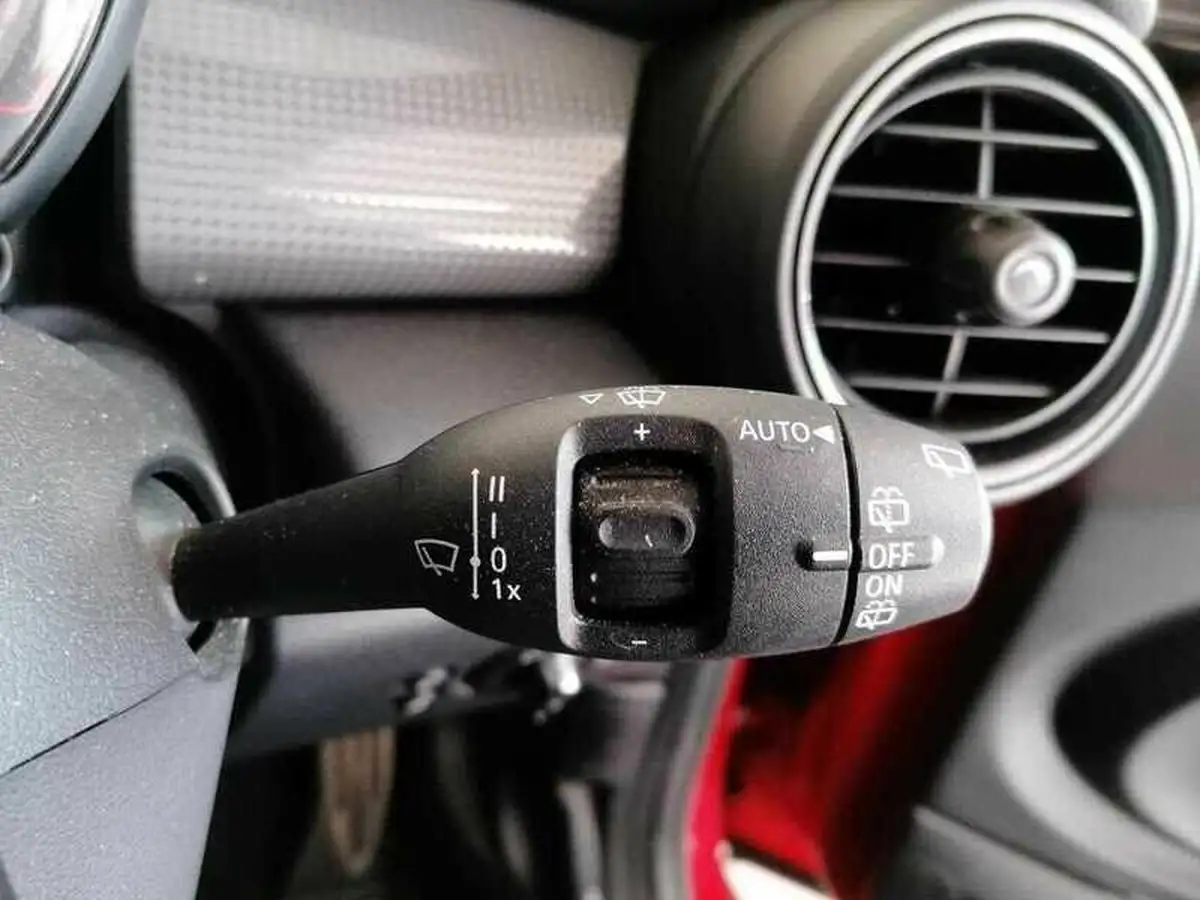 2019-mini-cooper-15-cooper-sport-hatchback-3d-big-24
