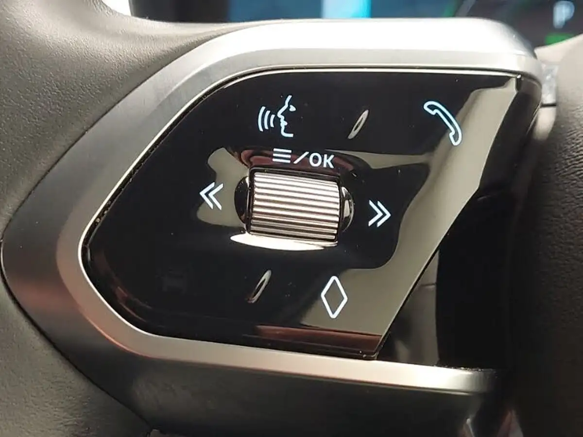 2021-jaguar-i-pace-ev400-black-big-17