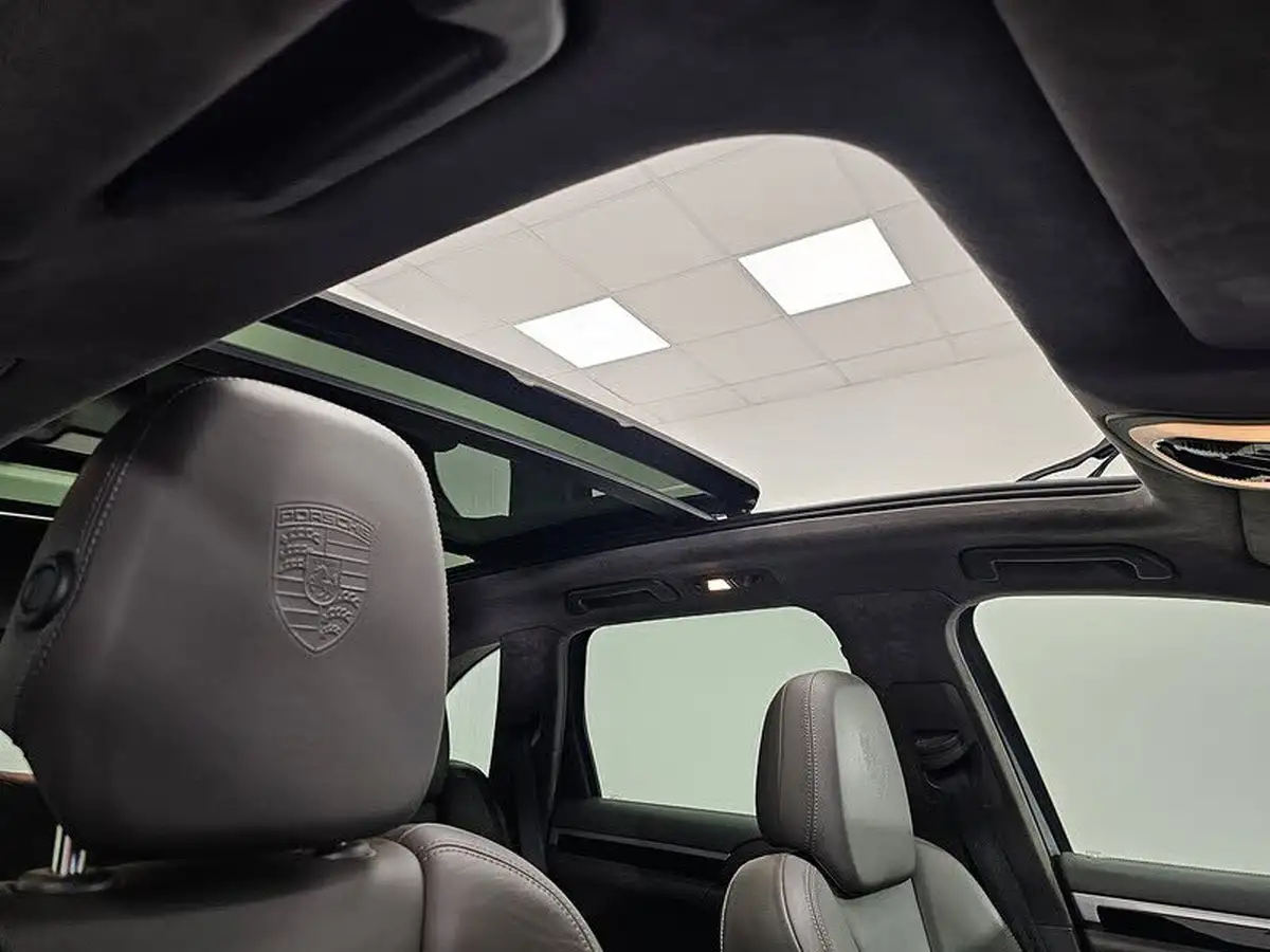 2015-porsche-cayenne-36-gts-big-17