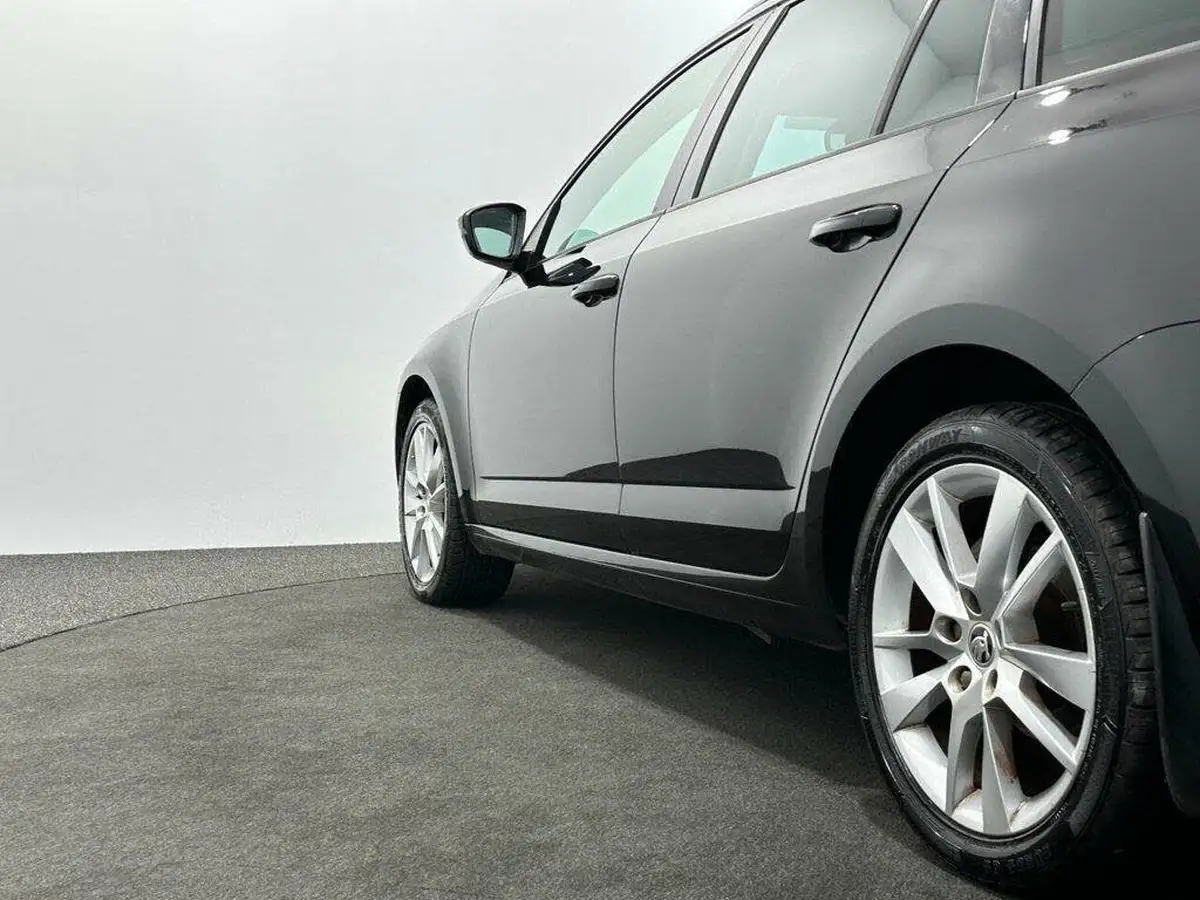 2019-skoda-octavia-20tdi-se-l-estate-dsg-big-50