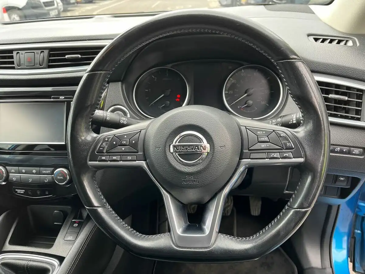2017-nissan-qashqai-15dci-tekna-big-24