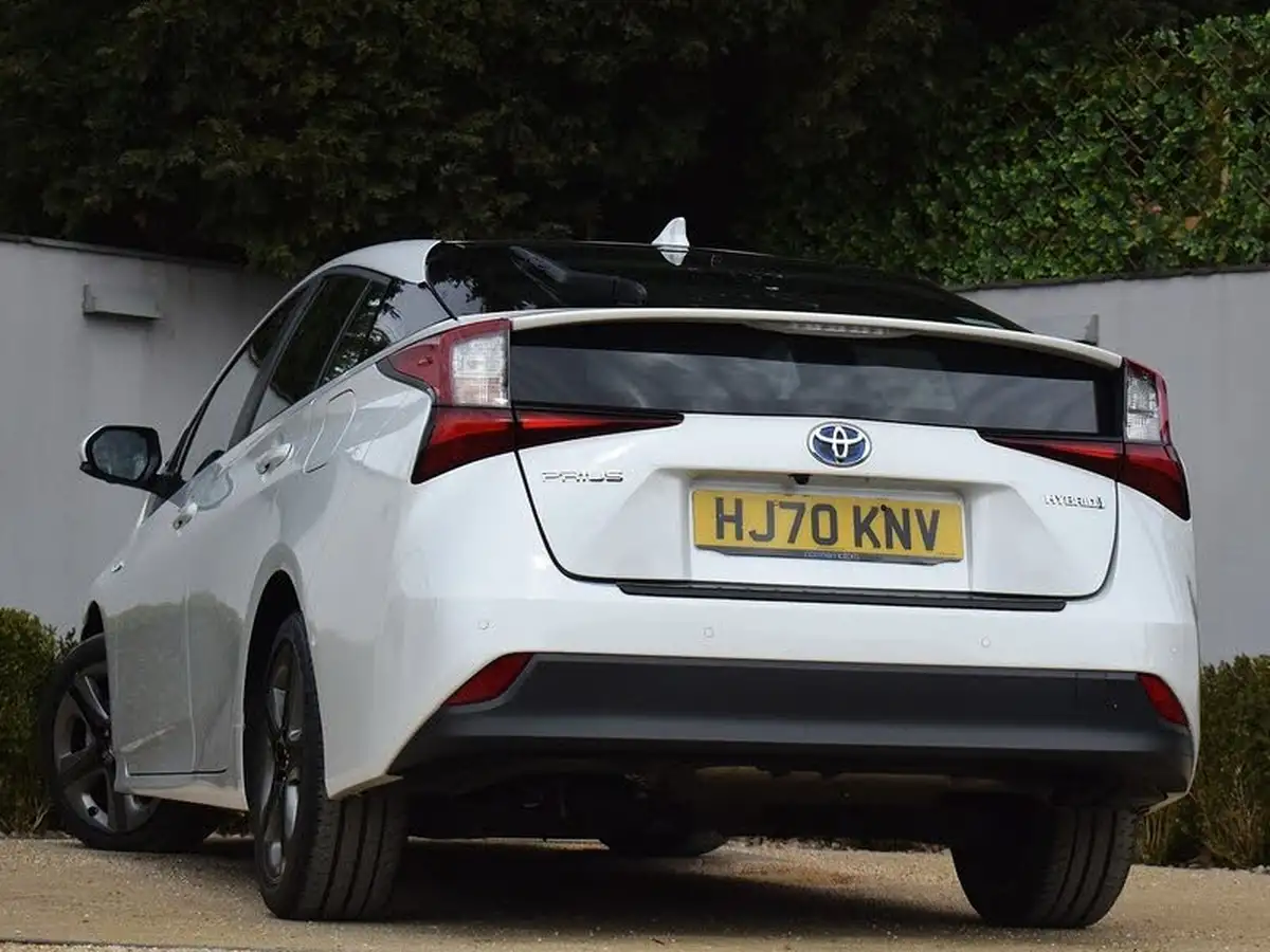 2020-toyota-prius-18-vvt-i-excel-cvt-big-5
