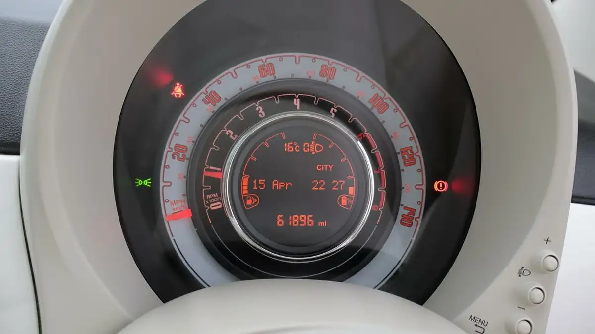 2020-fiat-500-10-lounge-big-10