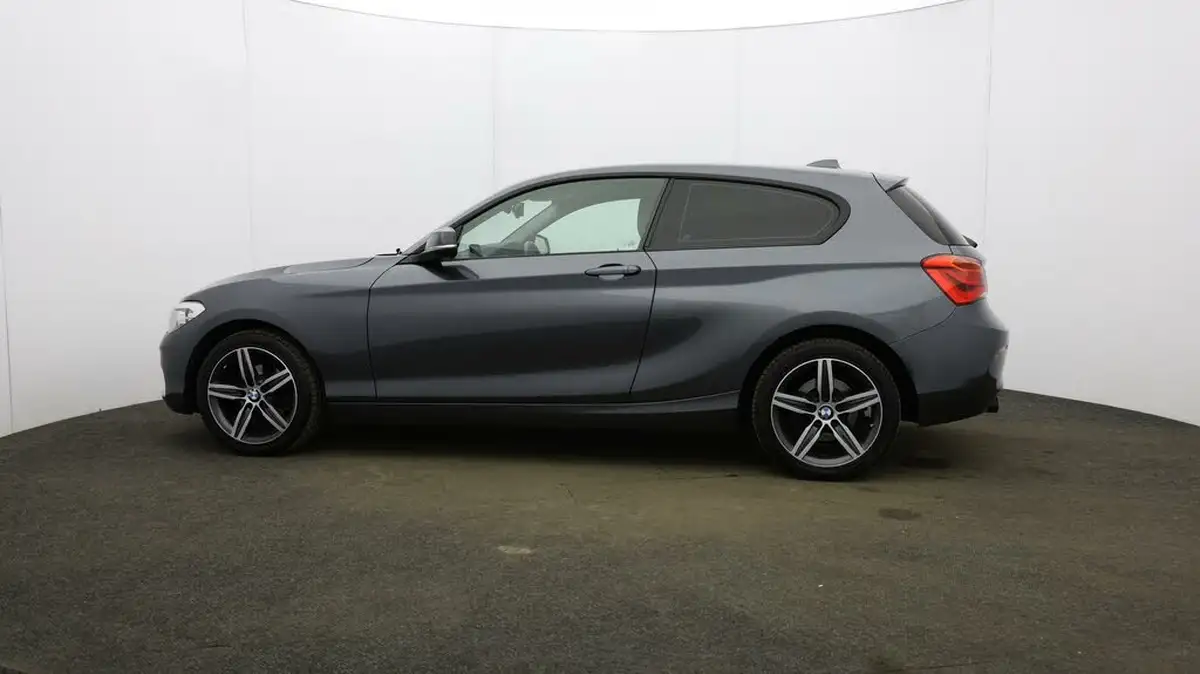 2018-bmw-1-series-15-118i-sport-3d-big-59