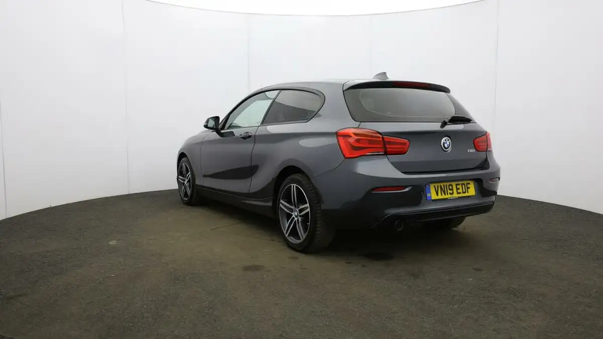 2018-bmw-1-series-15-118i-sport-3d-big-35