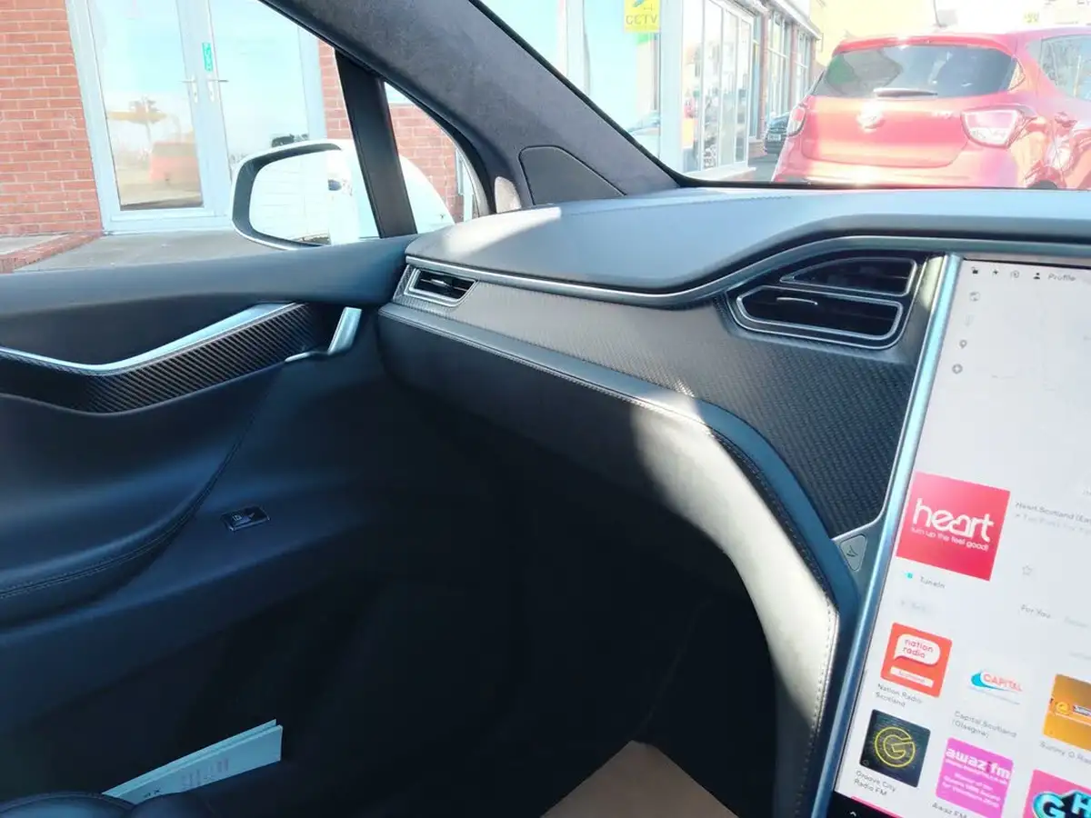 2018-tesla-model-x-e-75d-big-51