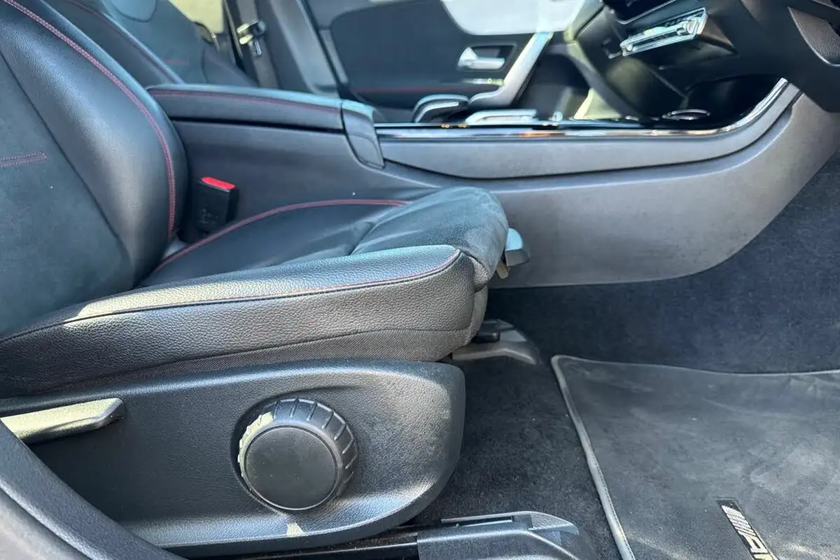 2019-mercedes-benz-a-class-20d-a200d-amg-line-premium-hatchback-5d-big-26