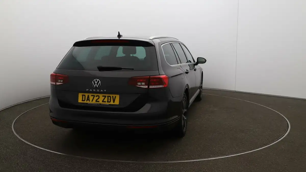 2022-volkswagen-passat-15-tsi-sel-estate-5d-dsg-big-47