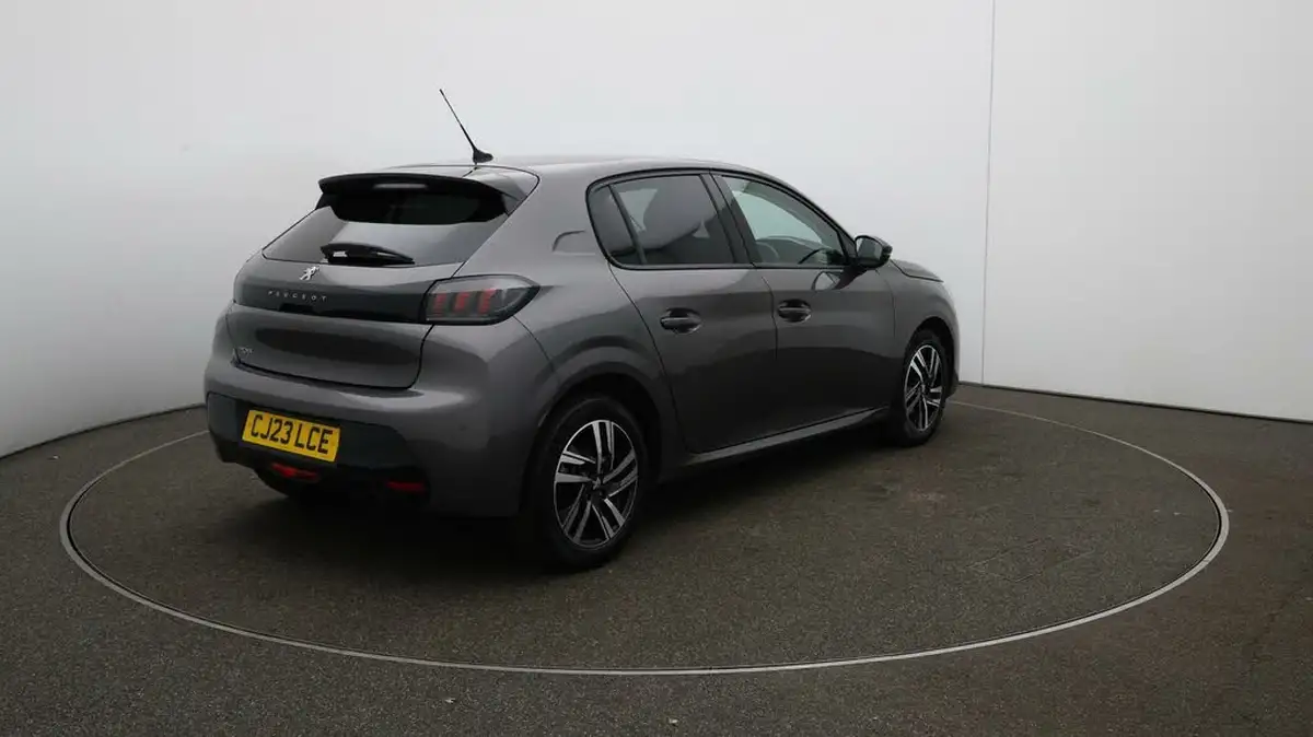 2023-peugeot-208-12-puretech-allure-premium-100ps-big-46