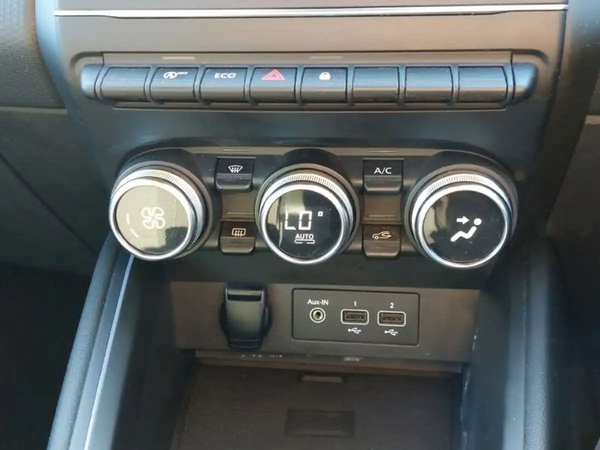 2021-renault-clio-10-tce-iconic-90ps-big-16