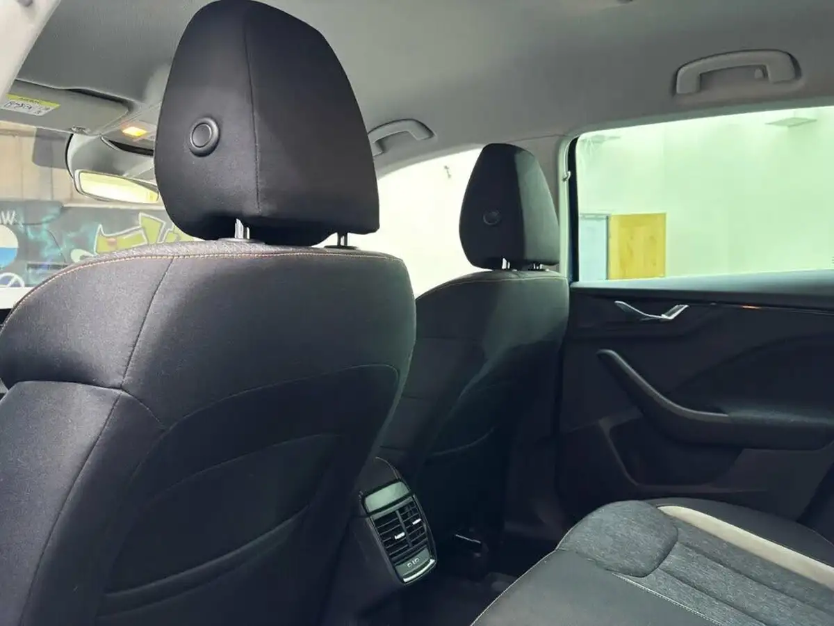 2020-skoda-kamiq-15-tsi-se-l-hatchback-dsg-big-22