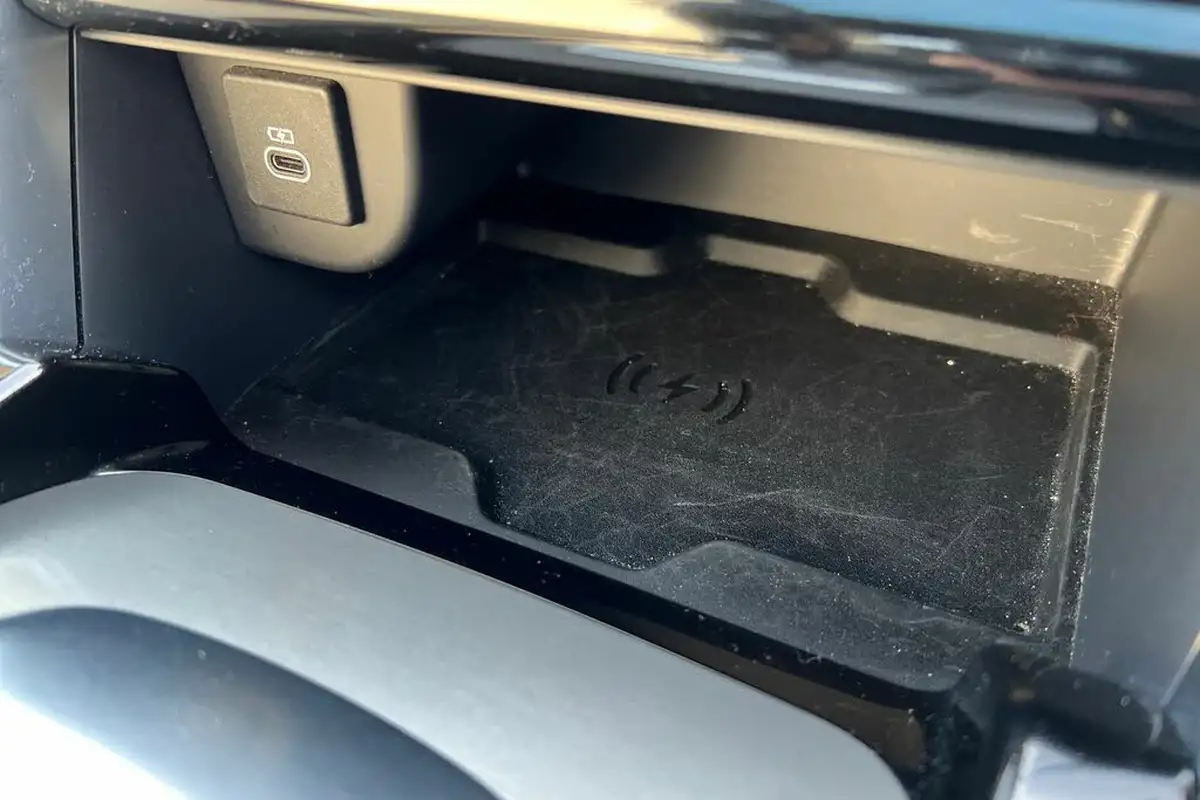 2022-land-rover-discovery-sport-15-p300e-urban-edition-big-30
