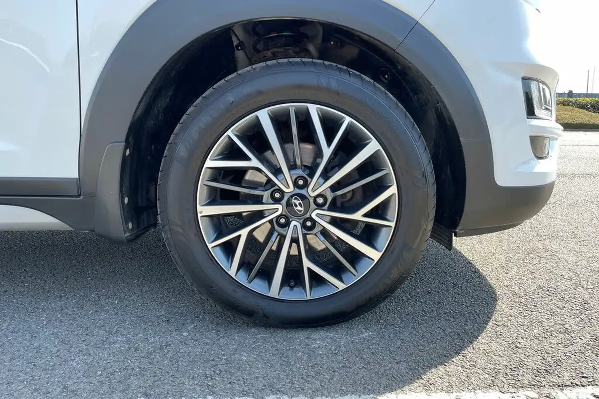 2019-hyundai-tucson-16crdi-premium-115ps-48-volt-hybrid-big-8