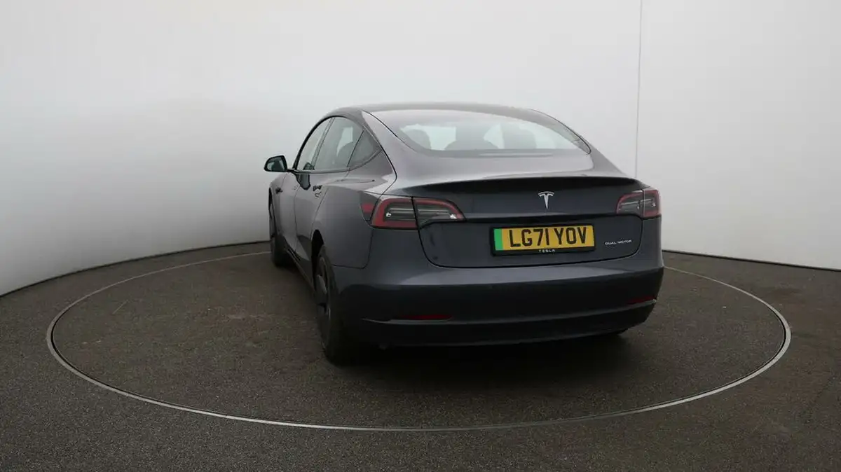 2021-tesla-model-3-e-long-range-awd-big-52