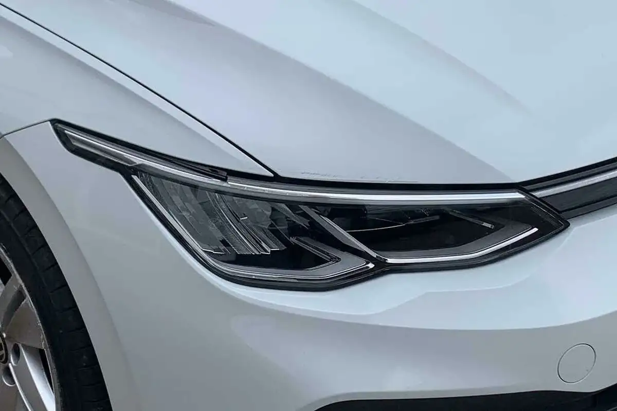 2022-volkswagen-golf-15-tsi-life-130ps-hatchback-big-17