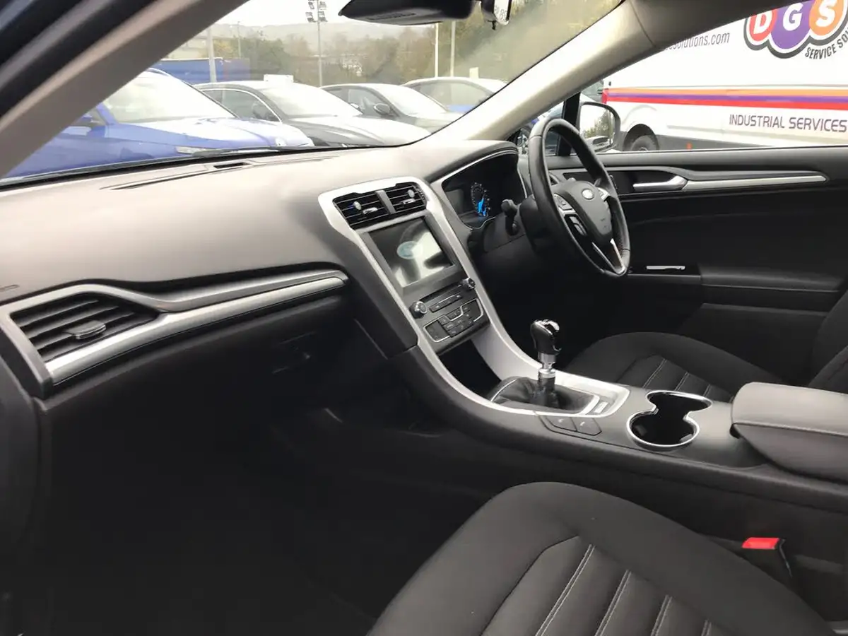2019-ford-mondeo-20tdci-zetec-edition-ss-estate-big-4