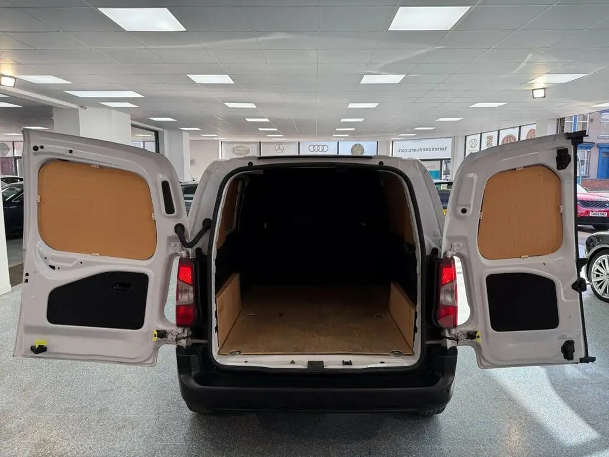 2022-citroen-berlingo-15bluehdi-1000-enterprise-pro-100pseu6d-big-12