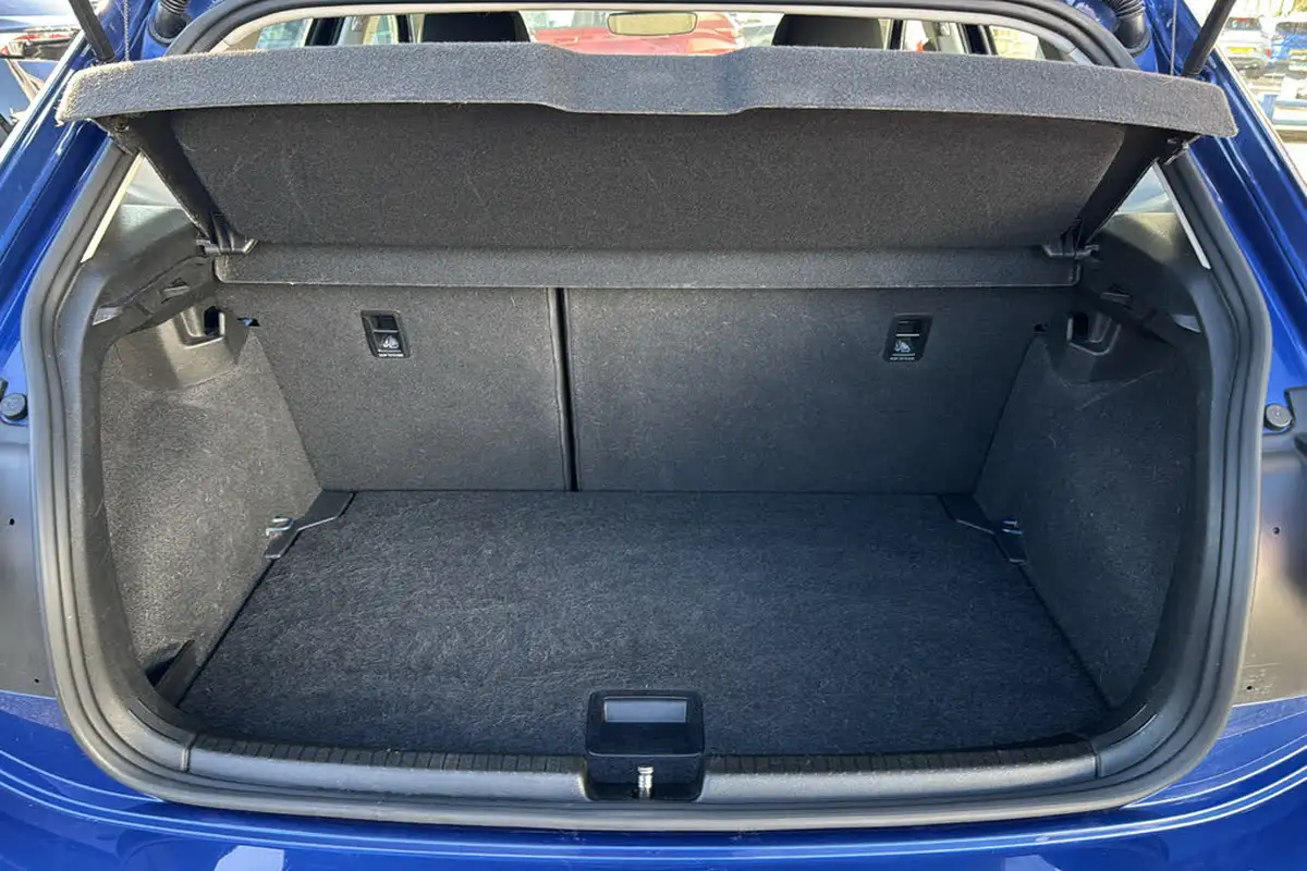 2023-volkswagen-polo-10-tsi-life-dsg-big-17