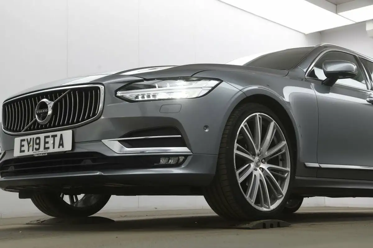 2019-volvo-v90-20td-d4-inscription-pro-big-0