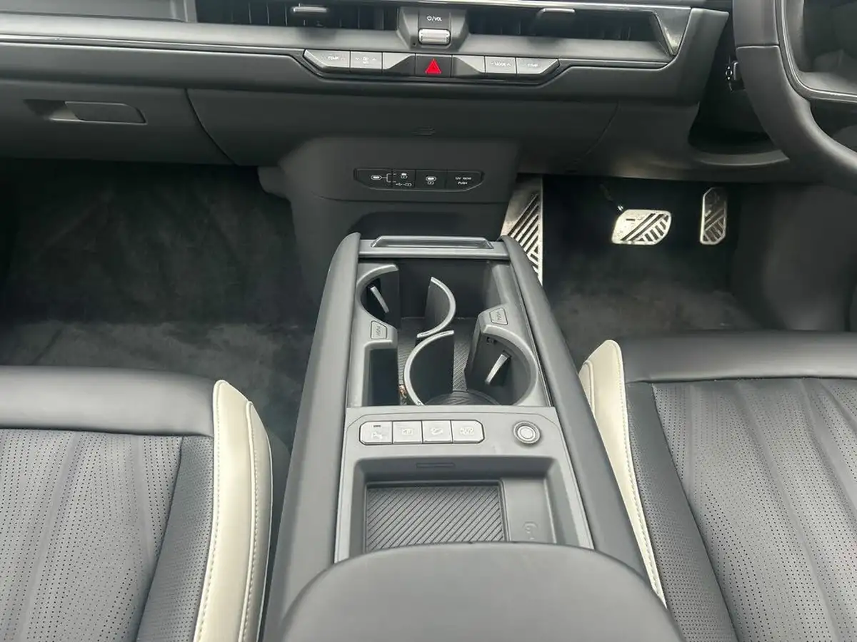 2024-kia-ev9-e-gt-line-s-7-big-16