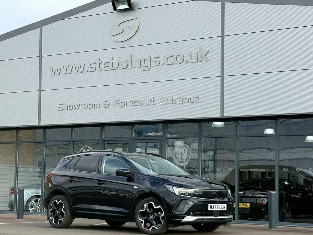 2022-vauxhall-grandland-12-ultimate-big-0