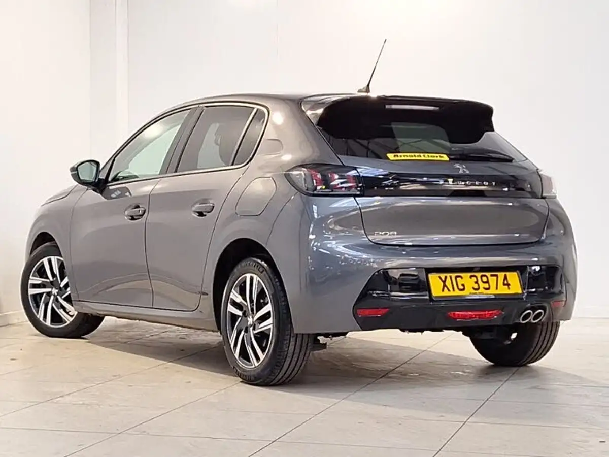 2023-peugeot-208-12-puretech-allure-premium-130ps-eat8-big-1