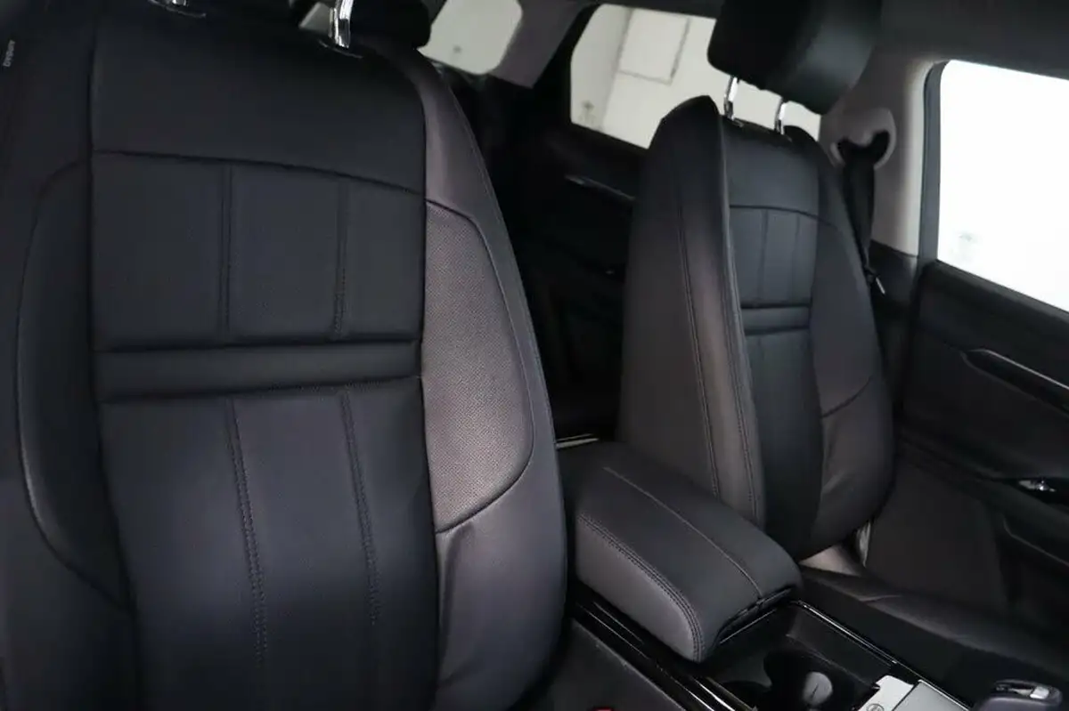 2023-land-rover-range-rover-evoque-15-p300e-r-dynamic-se-big-6