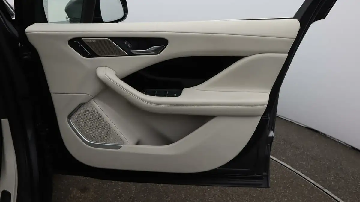 2019-jaguar-i-pace-ev400-hse-big-15
