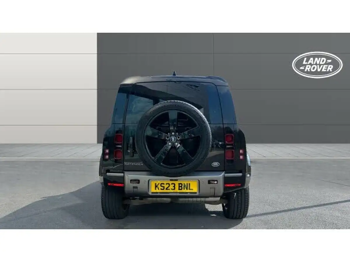 2023-land-rover-110-defender-30-d300-x-dynamic-hse-big-5