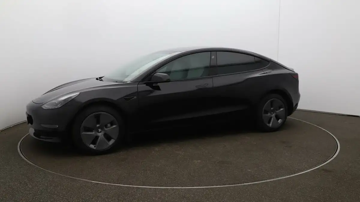 2020-tesla-model-3-e-long-range-big-59