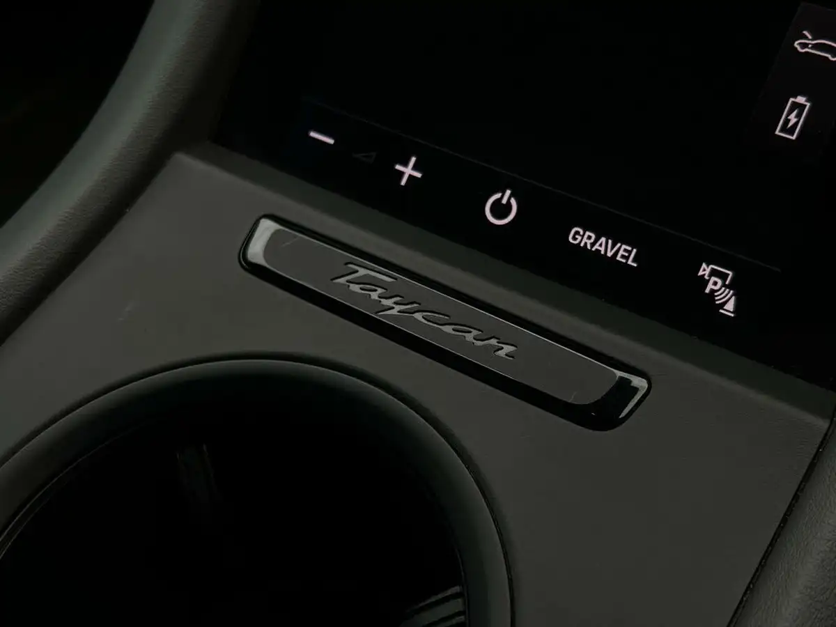 2021-porsche-taycan-e-4s-cross-turismo-awd-big-61