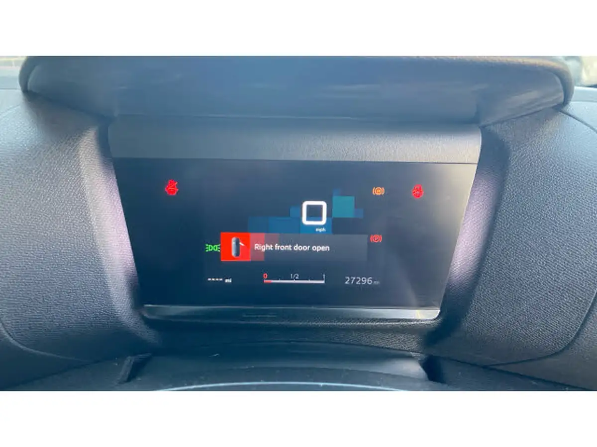 2022-citroen-c4-12-puretech-shine-130ps-big-17
