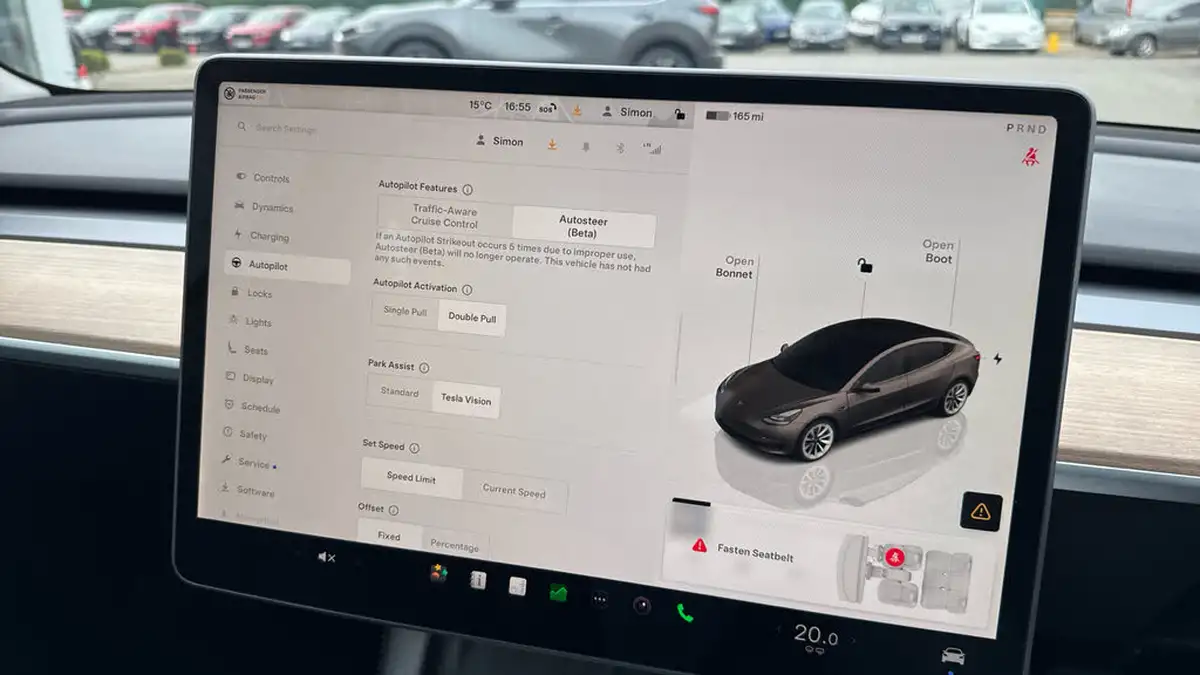 2022-tesla-model-3-e-long-range-big-27