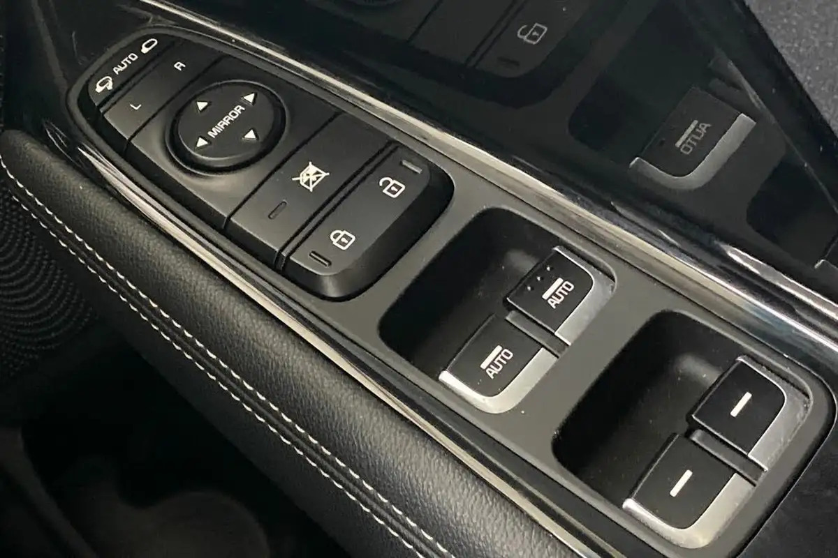 2019-kia-niro-16-gdi-4-156kwh-big-41