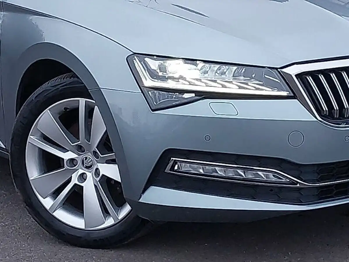 2020-skoda-superb-15-tsi-se-l-hatchback-dsg-big-8