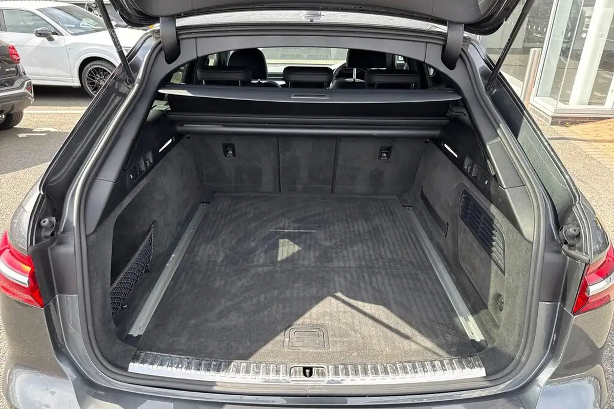 2022-audi-a6-avant-20-40-tdi-s-line-quattro-big-6