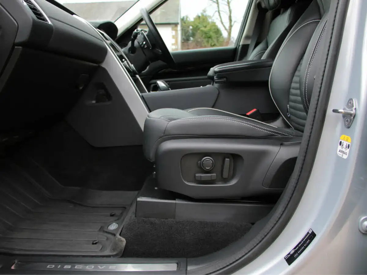 2021-land-rover-discovery-30-d300-commercial-hse-big-47