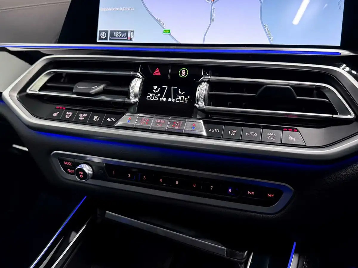 2020-bmw-x5-30td-m50d-big-40