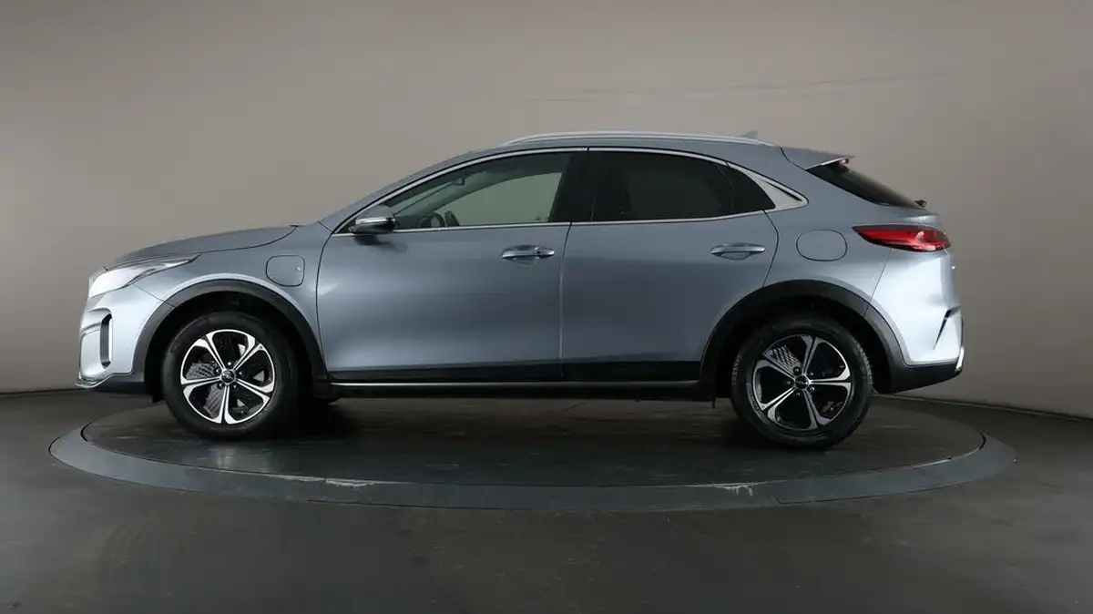 2023-kia-xceed-16-gdi-3-big-3