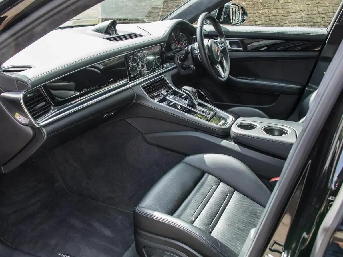 2020-porsche-panamera-40-v8-turbo-sport-turismo-big-16