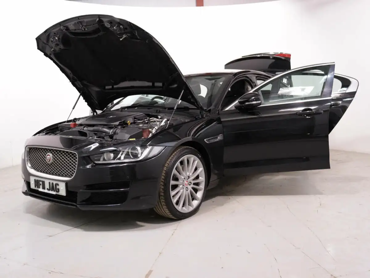 2017-jaguar-xe-20d-portfolio-240ps-awd-ss-1998cc-auto-big-45