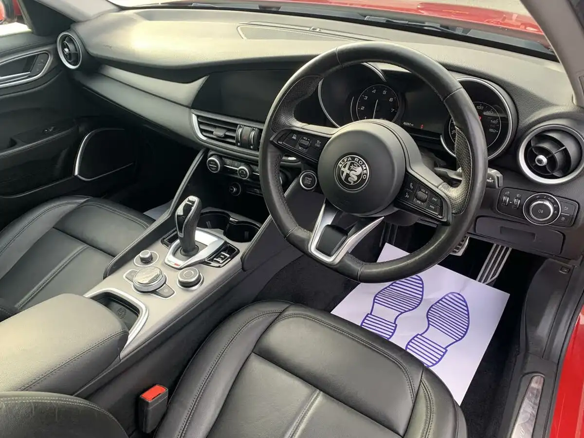2021-alfa-romeo-giulia-20-sprint-big-10