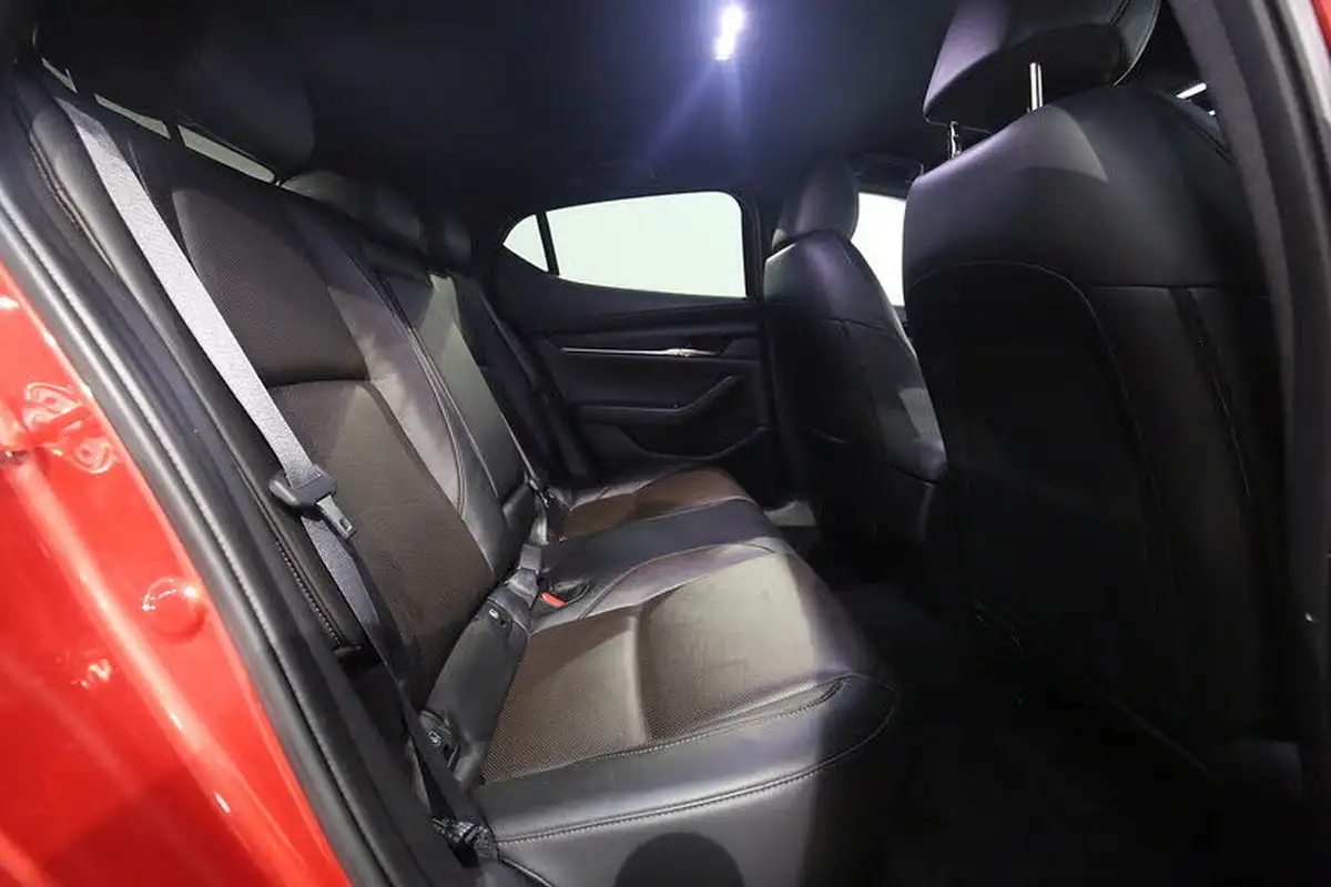 2019-mazda-mazda3-20-gt-sport-tech-122ps-hatchback-5d-big-26