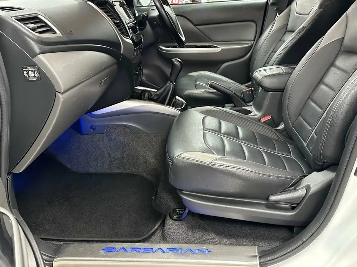 2017-mitsubishi-l200-24di-d-barbarian-big-7
